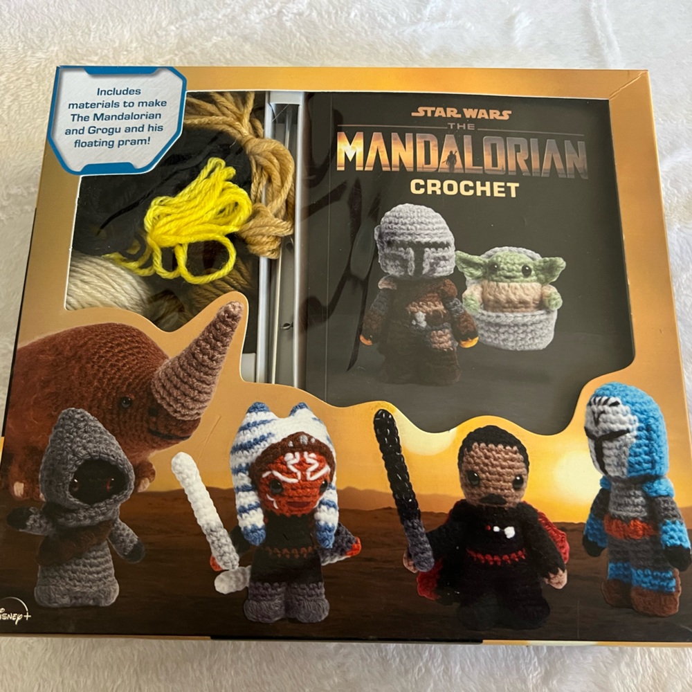 Star Wars Crochet Friends Kit - Brown, Gray, Green, Black